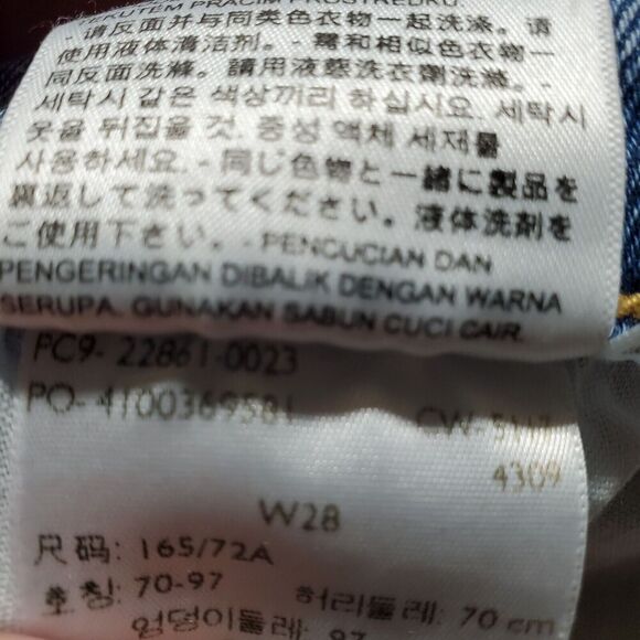 Levis Jeans Women's 28 Blue Wedgie Fit Ankle Denim Button Fly - Picture 4 of 12